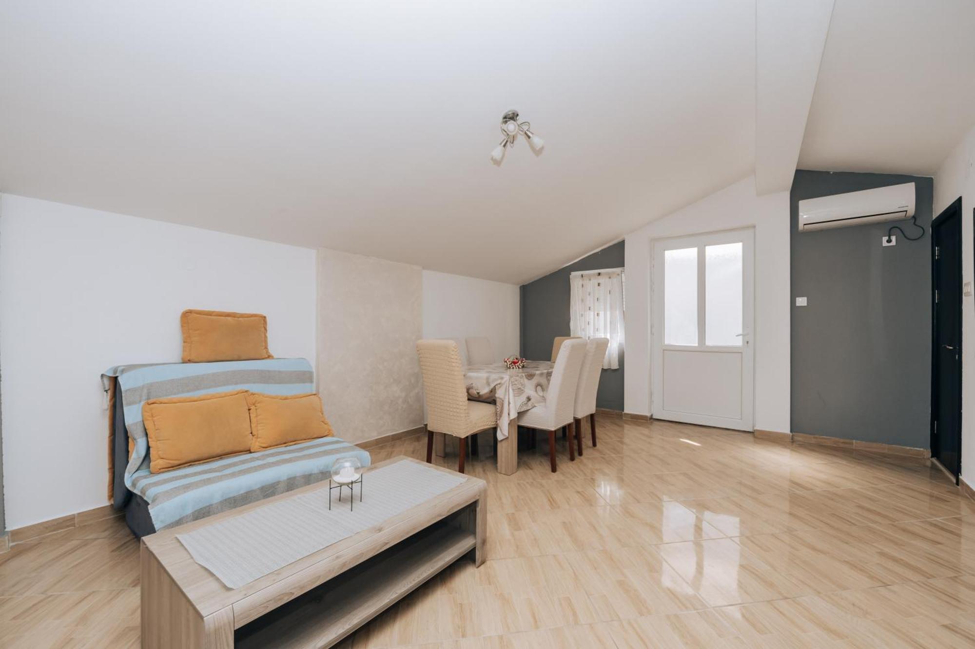 Paradise Bay Apartments โกตอร์ ภายนอก รูปภาพ