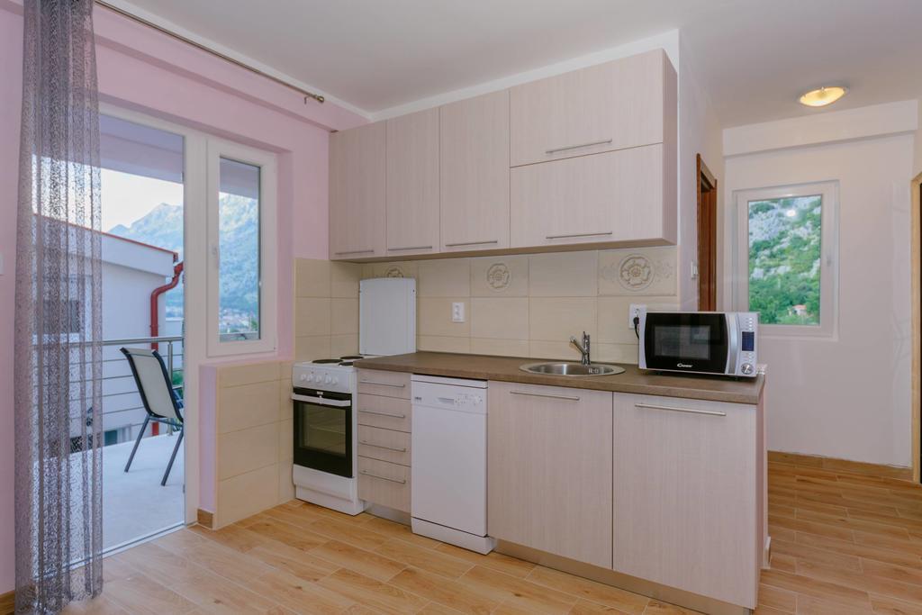 Paradise Bay Apartments โกตอร์ ภายนอก รูปภาพ