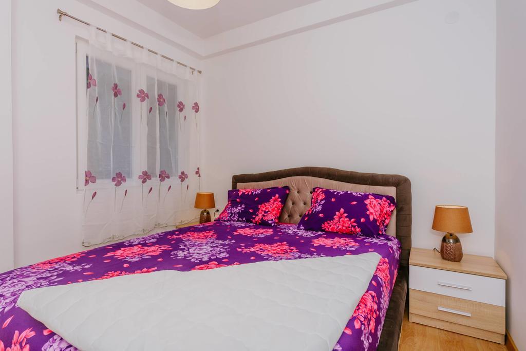 Paradise Bay Apartments โกตอร์ ภายนอก รูปภาพ