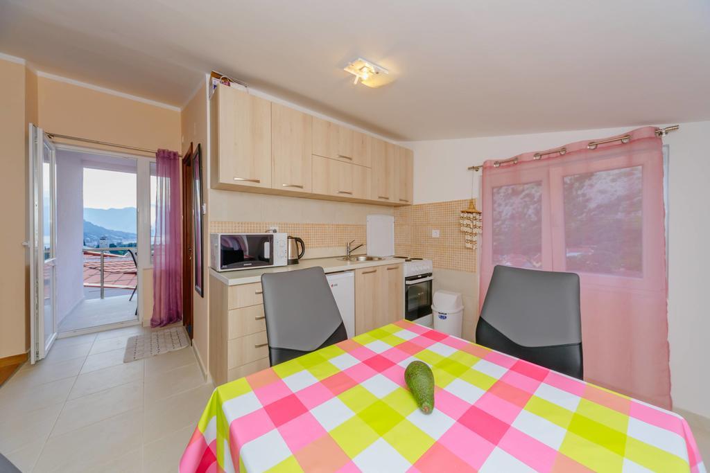 Paradise Bay Apartments โกตอร์ ภายนอก รูปภาพ